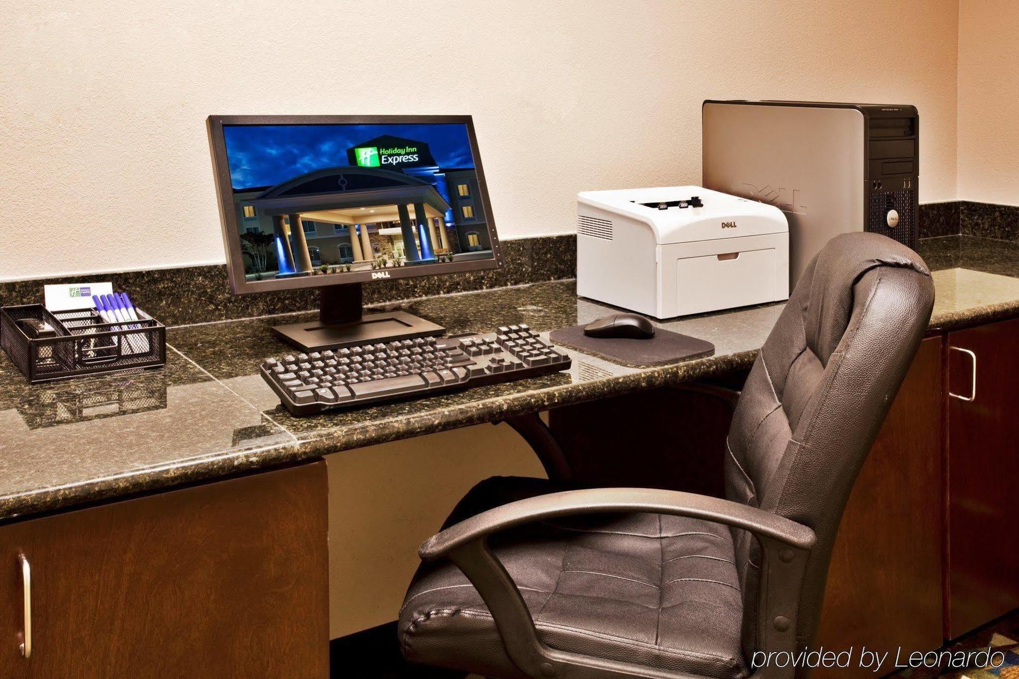 Holiday Inn Express Lake Wales North-Winter Haven By Ihg Waverly Экстерьер фото